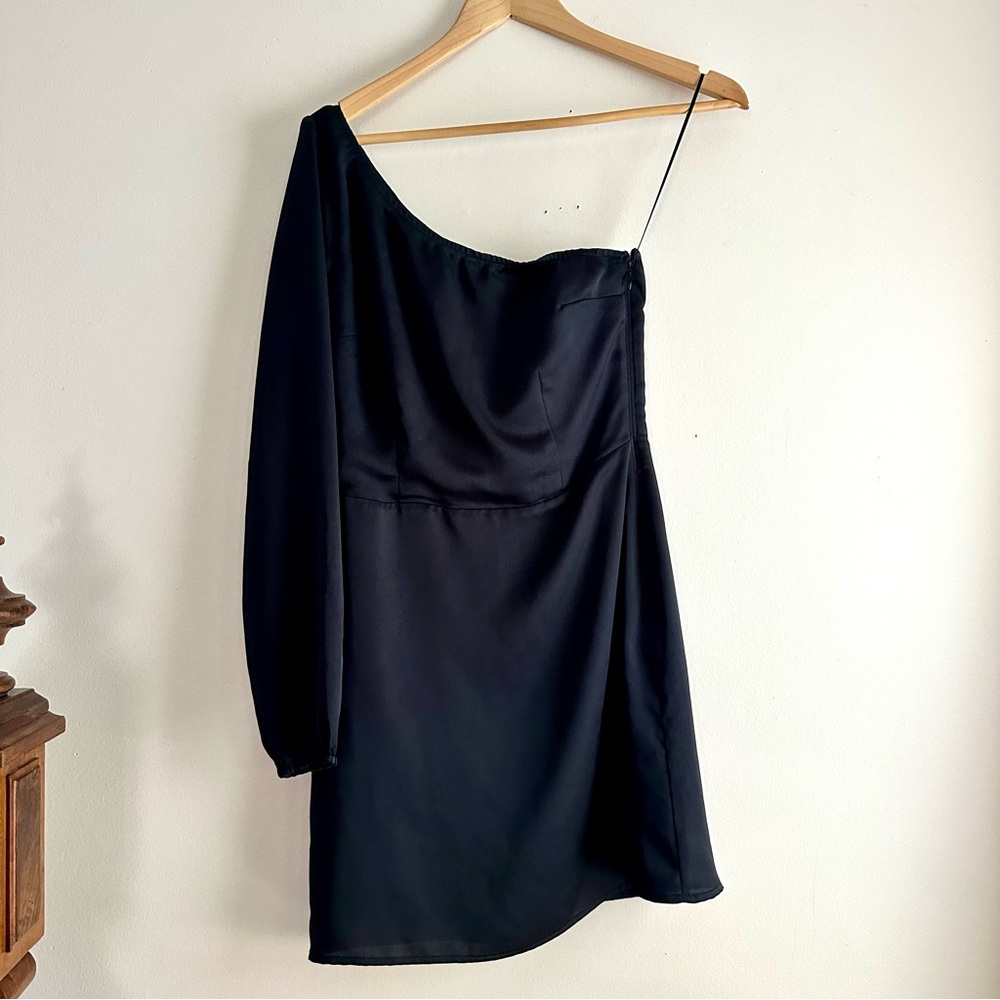 A&F • One Sleeve Black Mini Dress‎